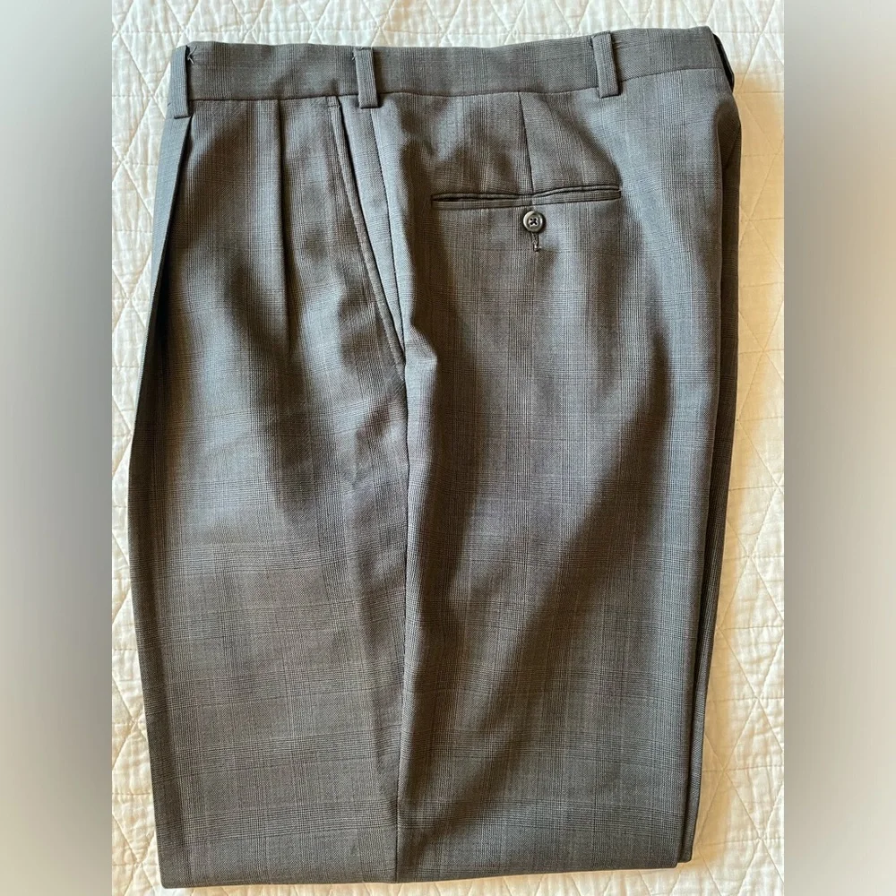 HART‎ SCHAFFNER & MARX Made in USA Subtle Glen Check Wool Suit Size 44 L